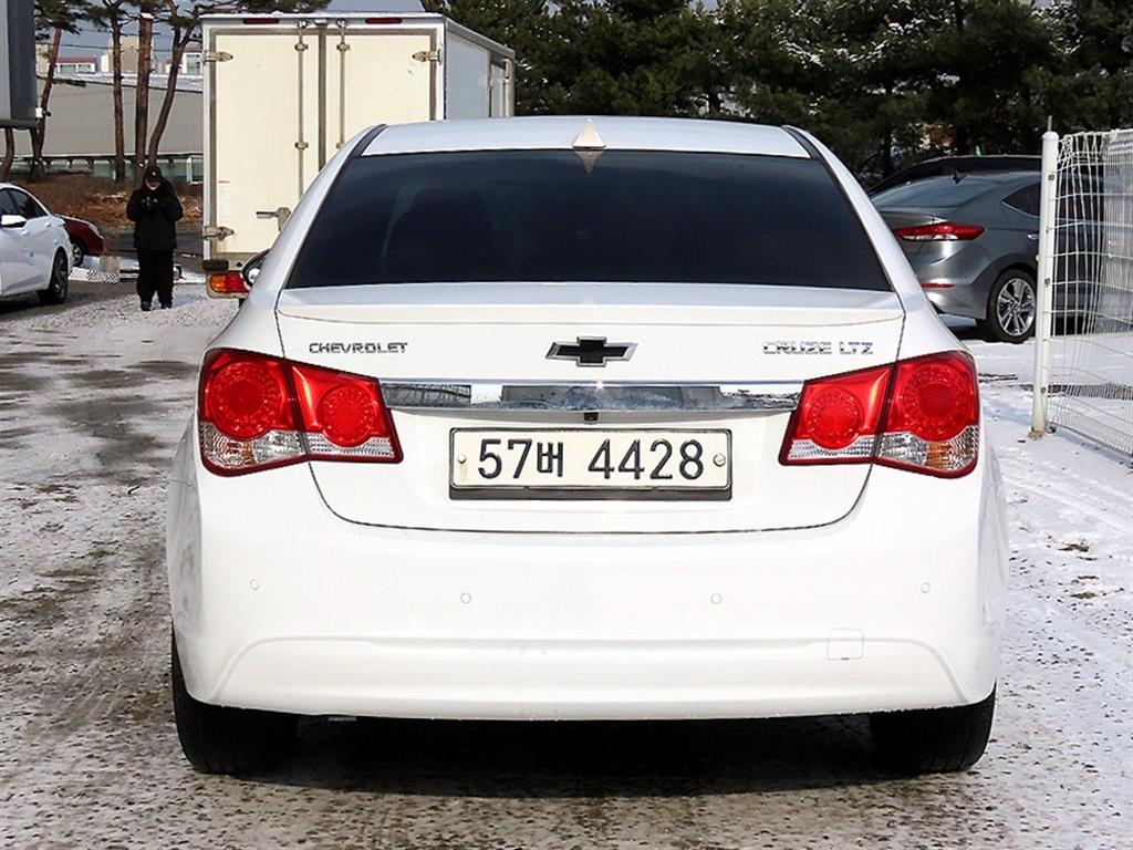 Chevrolet Cruise - Vista 4