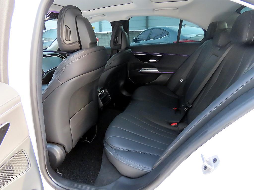 Mercedes Benz E class - Vista 6