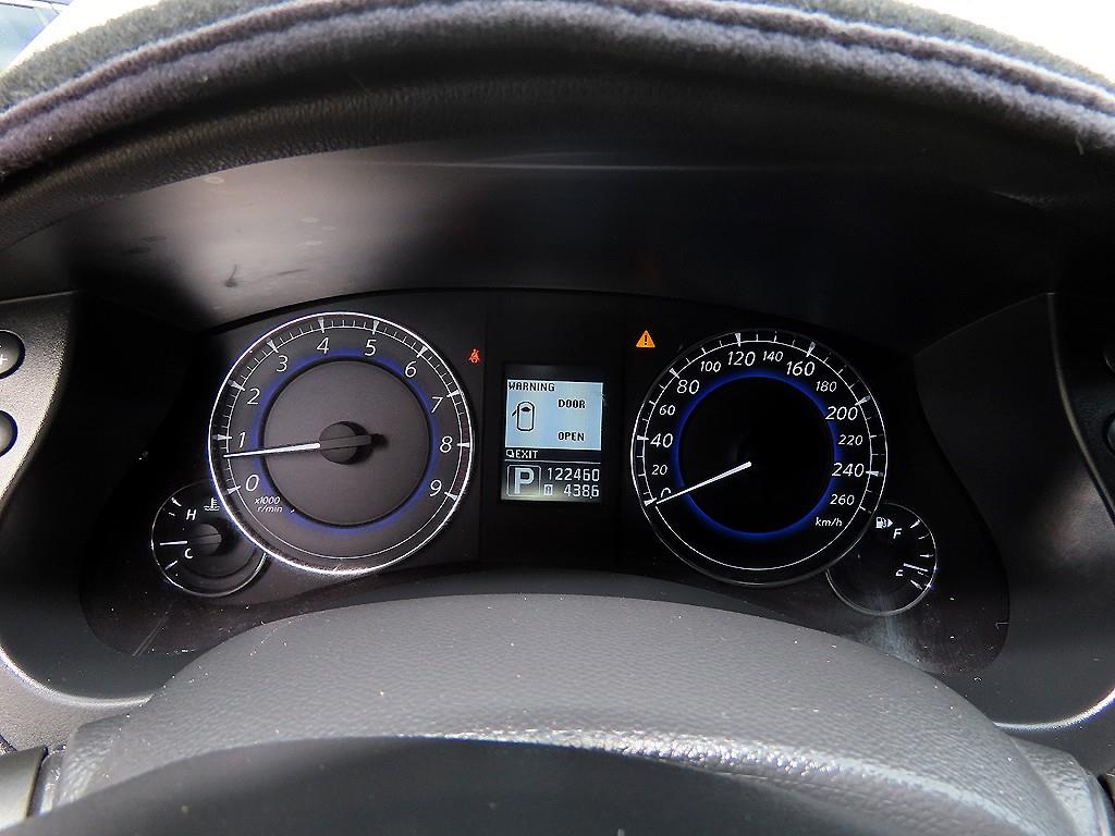 Infiniti EX - Vista 9