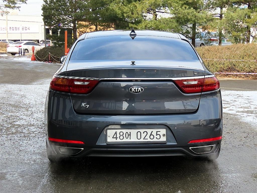 KIA K7 - Vista 4