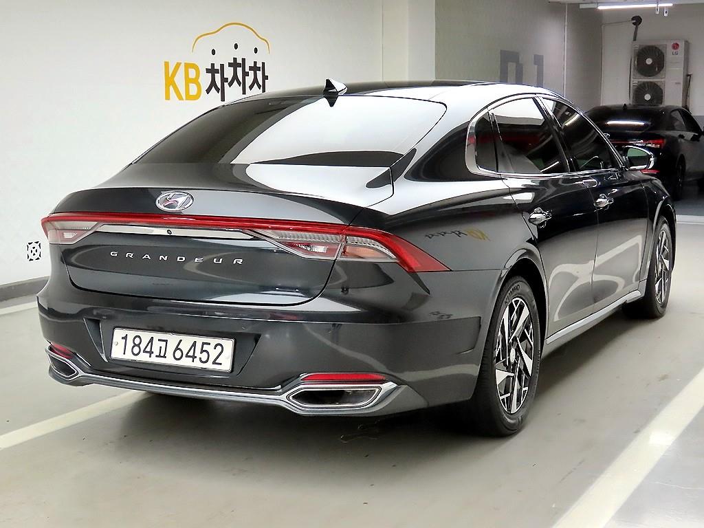 HYUNDAI Grandeur - Vista 4
