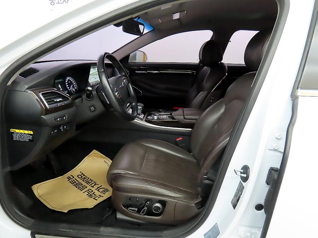 Genesis EQ900 - Vista 5