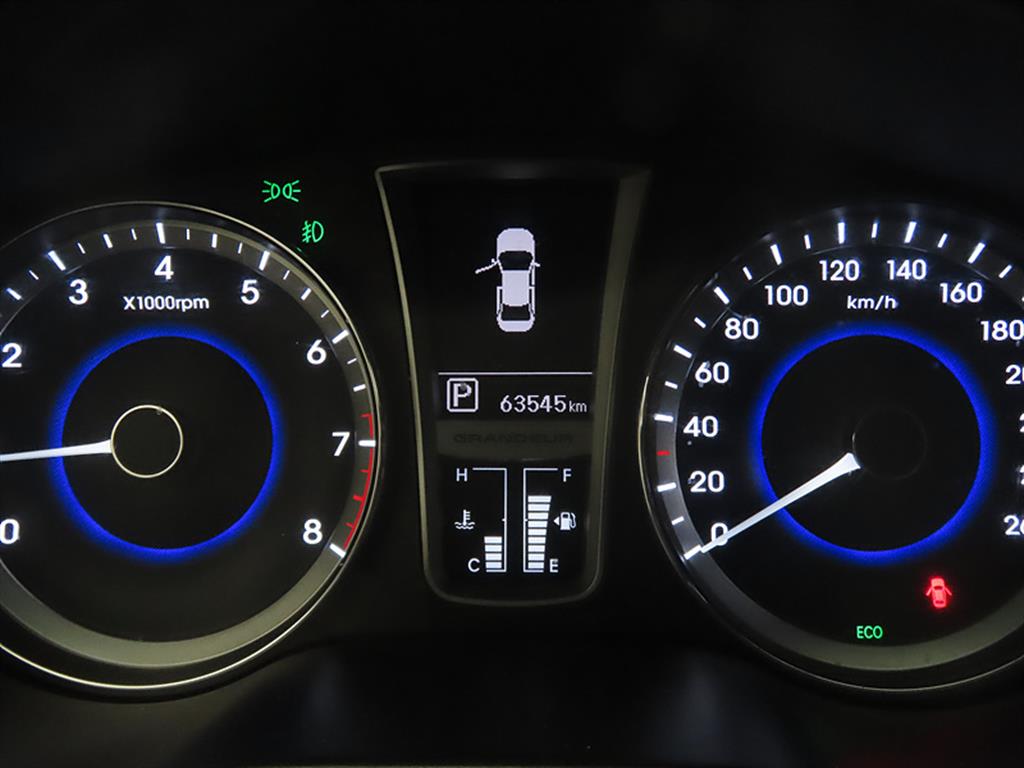 HYUNDAI Grandeur - Vista 8