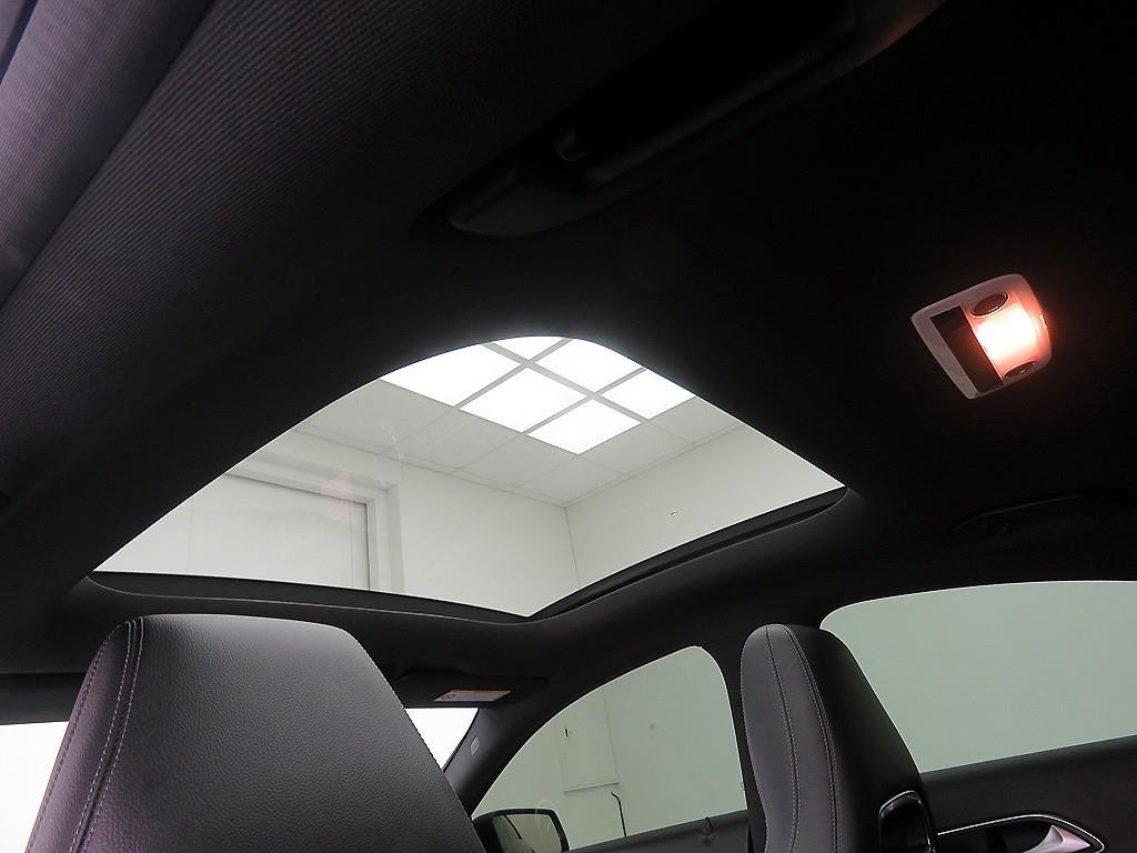 Mercedes Benz CLA Class - Vista 8