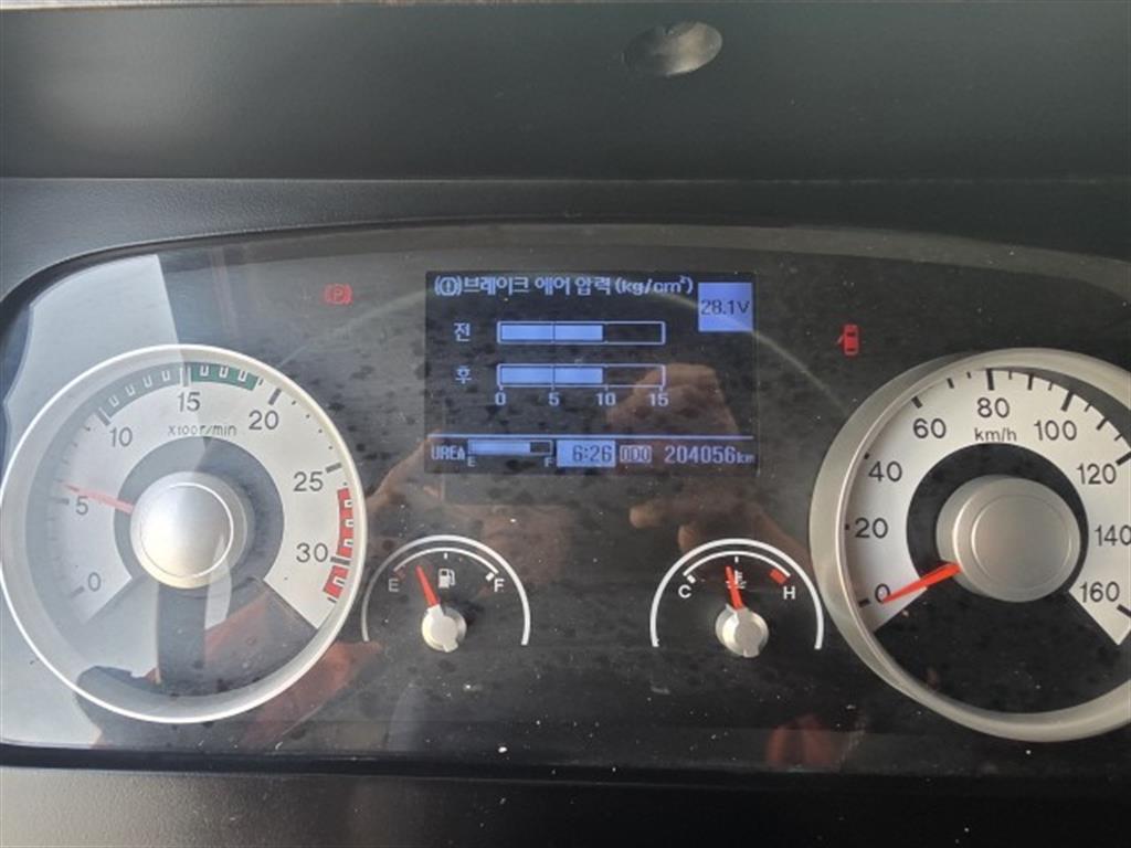 medium and large cargo truck - Vista 8