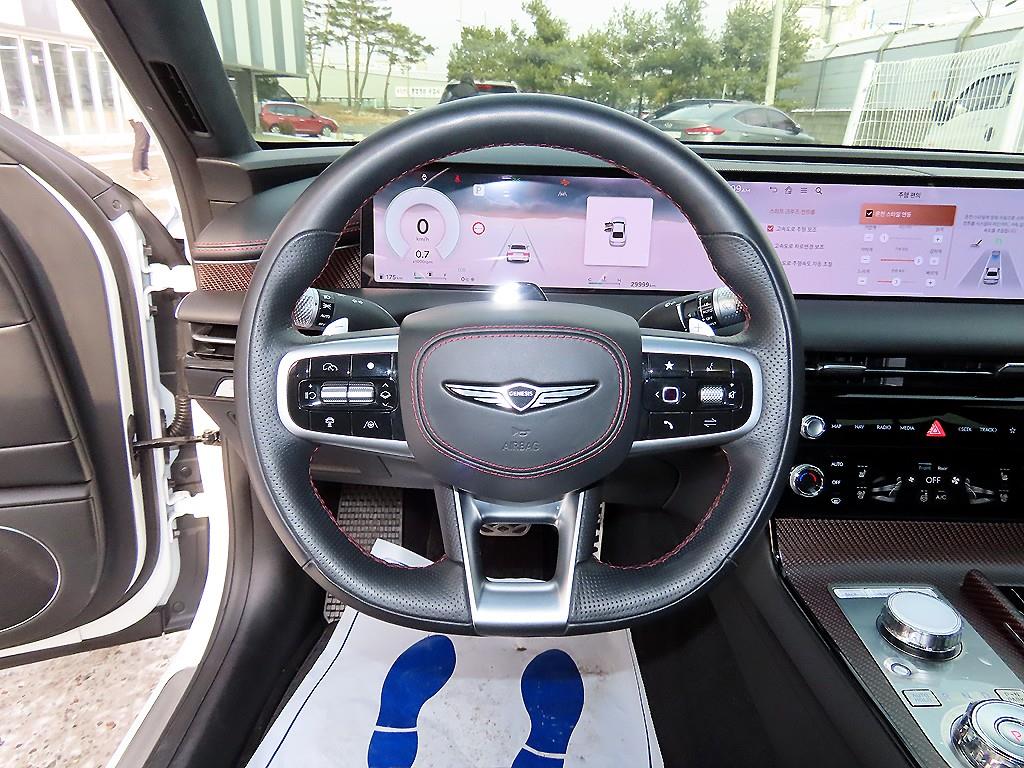 Genesis G80 - Vista 8