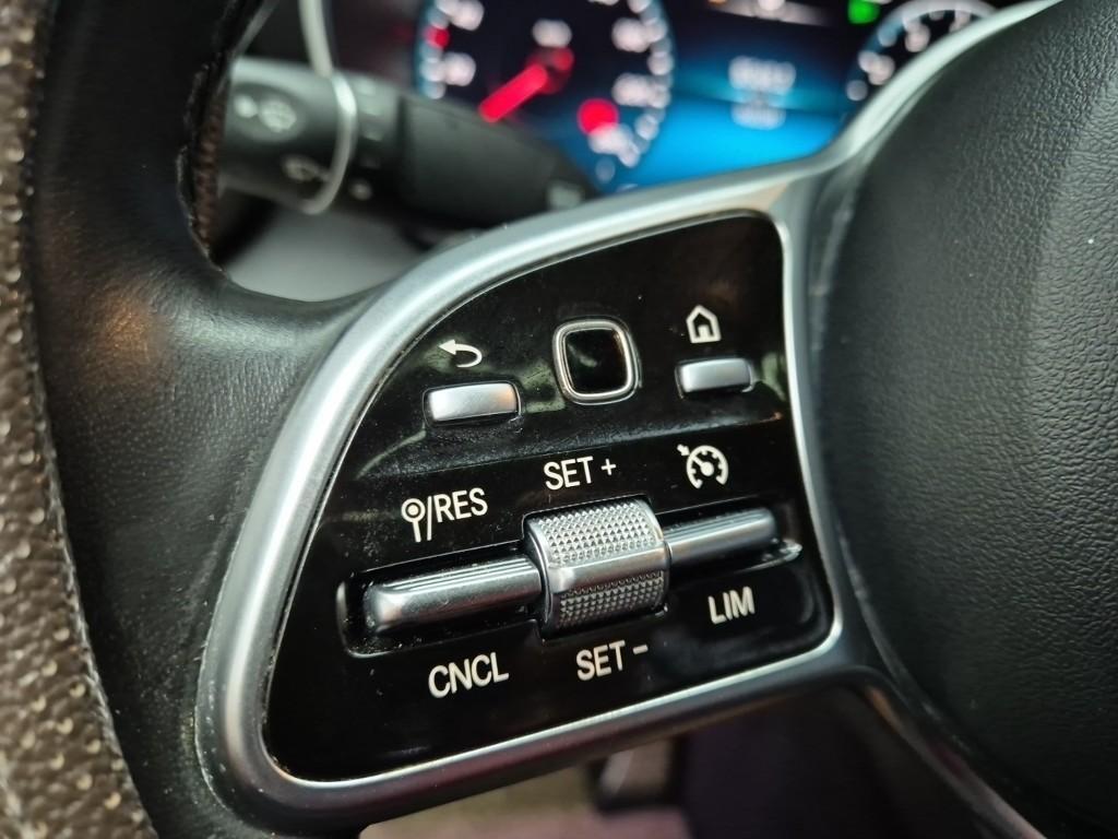 Mercedes Benz GLC Class - Vista 10