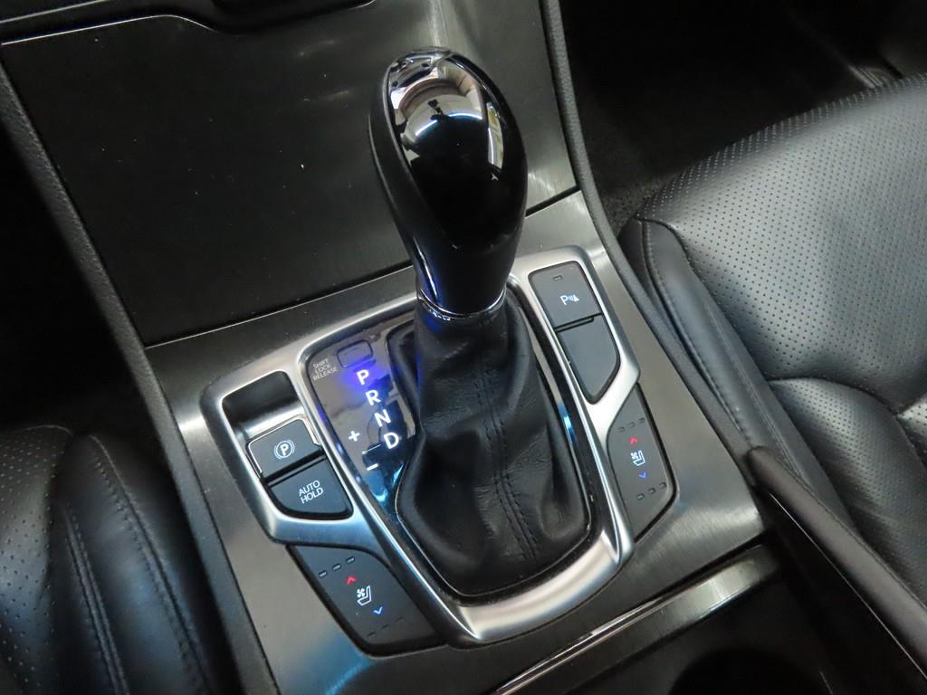 HYUNDAI Grandeur - Vista 12