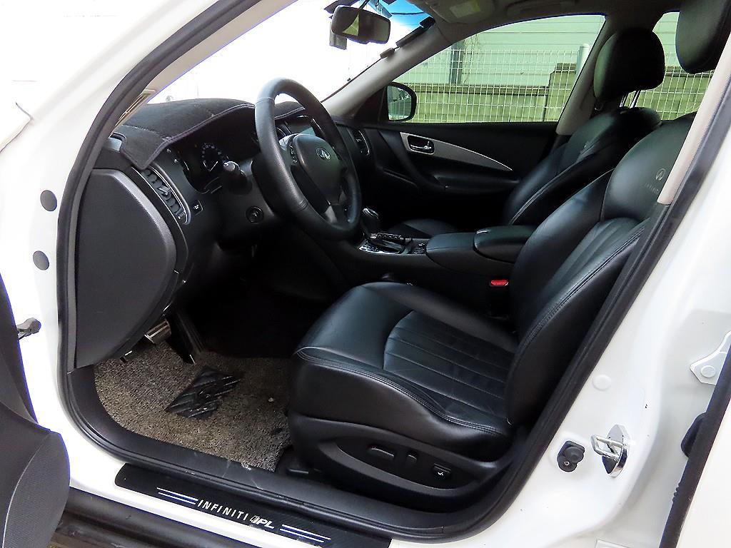 Infiniti EX - Vista 5