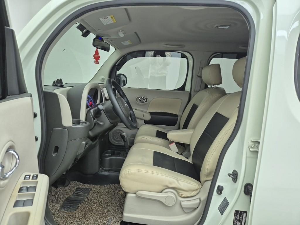 Nissan Cube - Vista 11