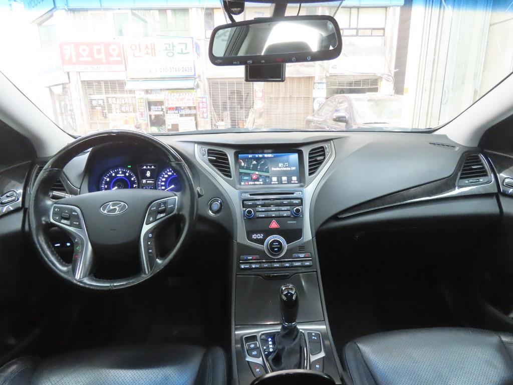 HYUNDAI Grandeur - Vista 7