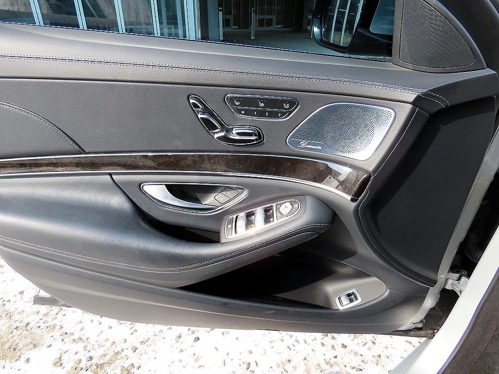 Mercedes Benz S Class - Vista 12