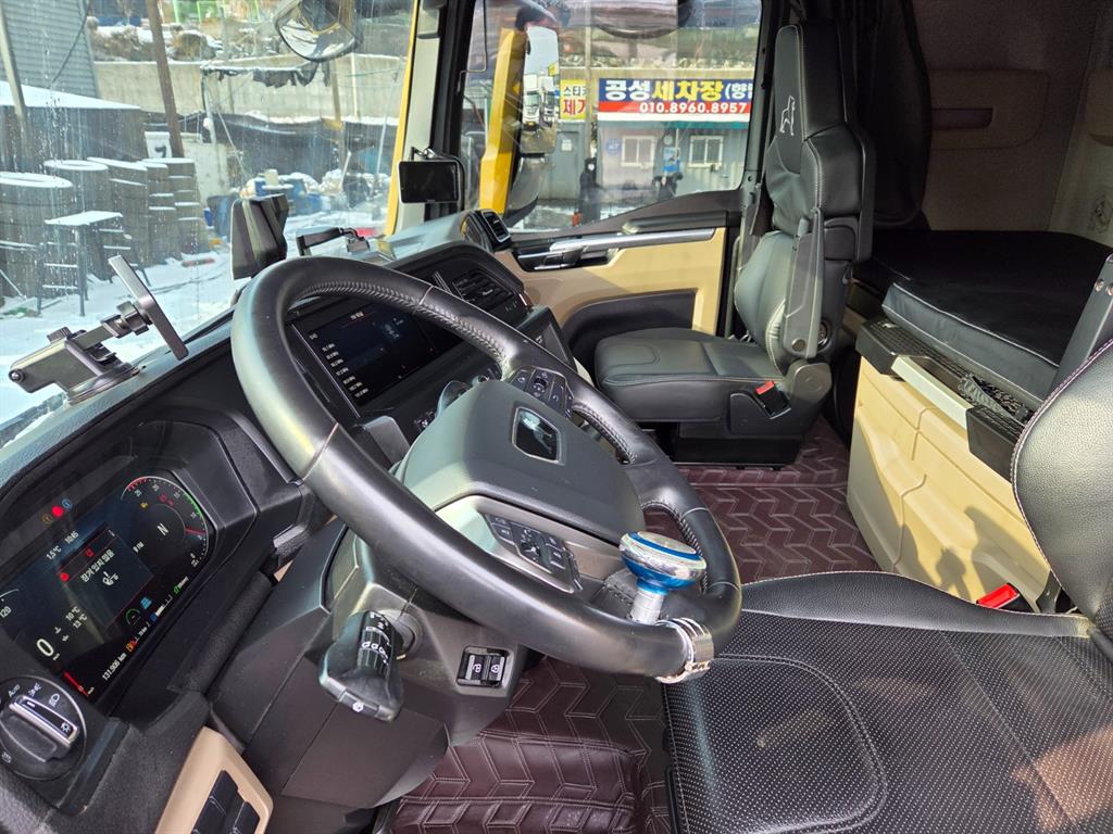 medium and large cargo Cargo 2023 Gold color - Importación desde Corea - HF Imports Iquique - Foto 13