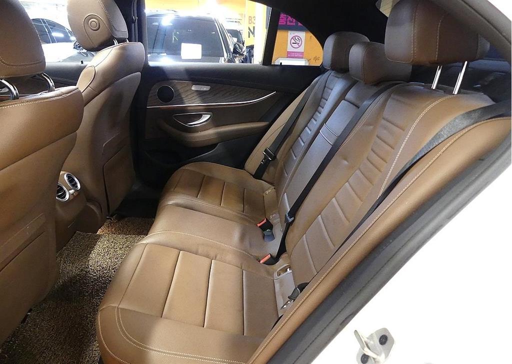 Mercedes Benz E class 2023 Blanco - Importación desde Corea - HF Imports Iquique - Foto 18