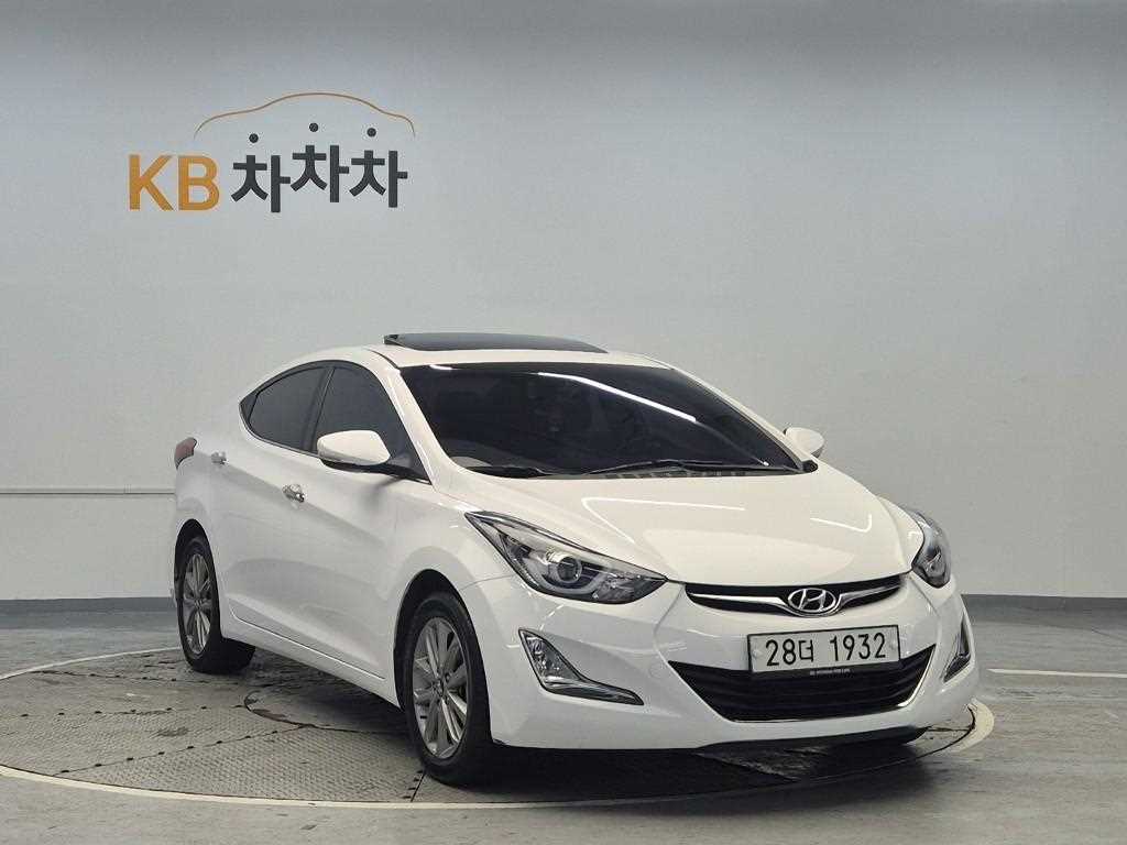 HYUNDAI Avante - Vista 4
