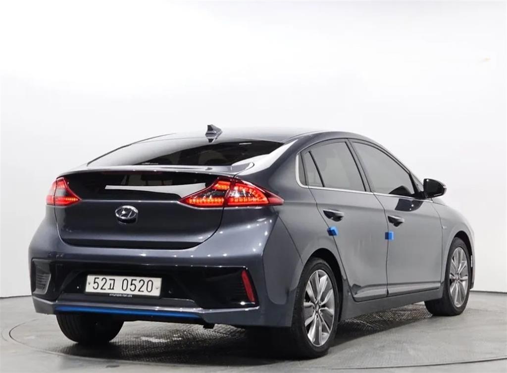 HYUNDAI Ioniq - Vista 2