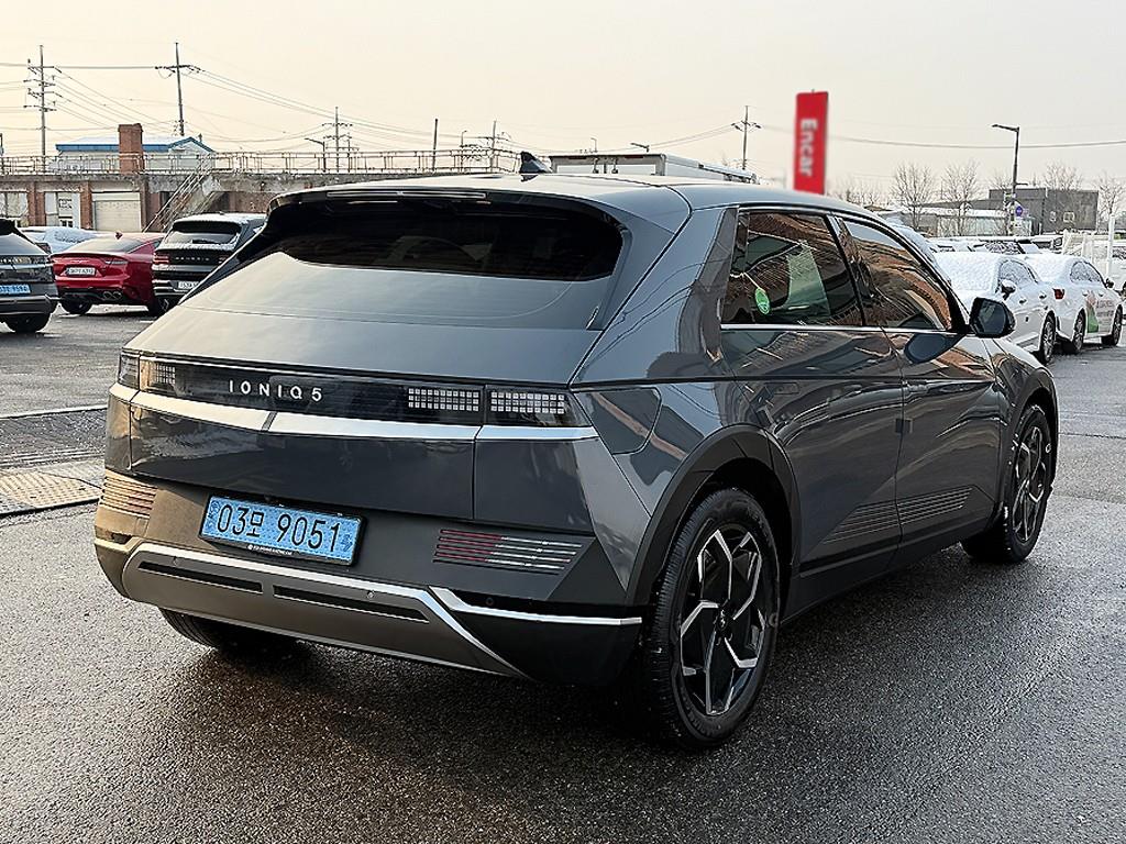 HYUNDAI Ioniq 5 - Vista 4