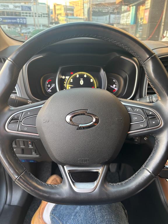 SAMSUNG QM6 - Vista 5