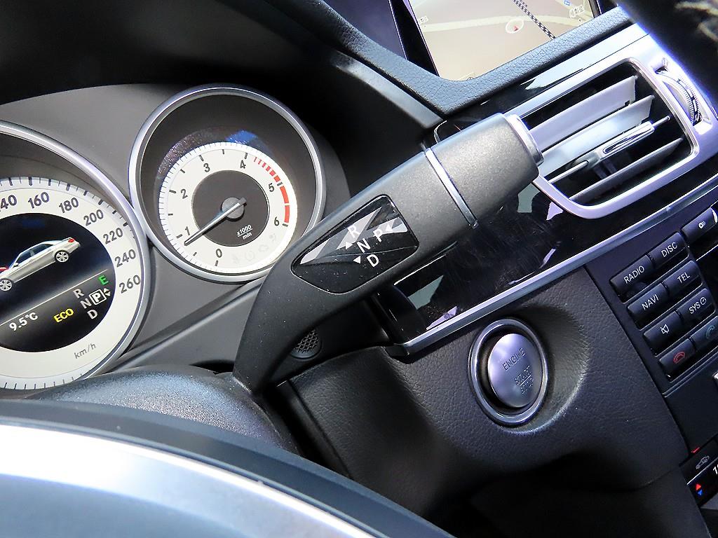 Mercedes Benz E class - Vista 9