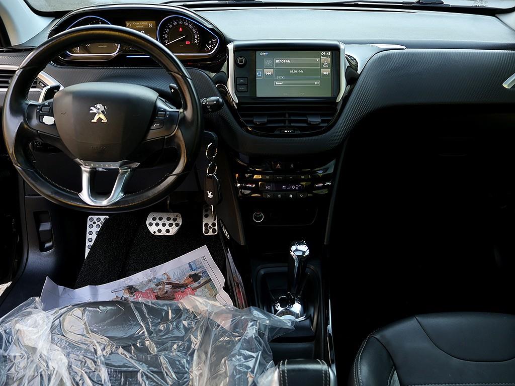 Peugeot 2008 - Vista 9