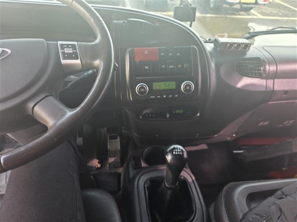 medium and large cargo truck - Vista 7