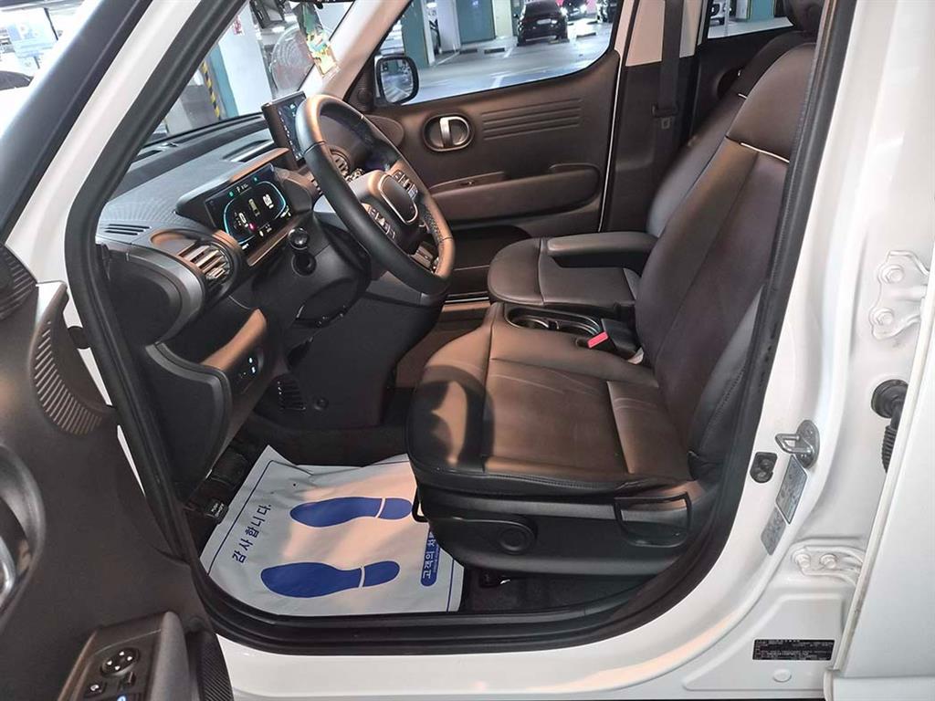 HYUNDAI Casper - Vista 6