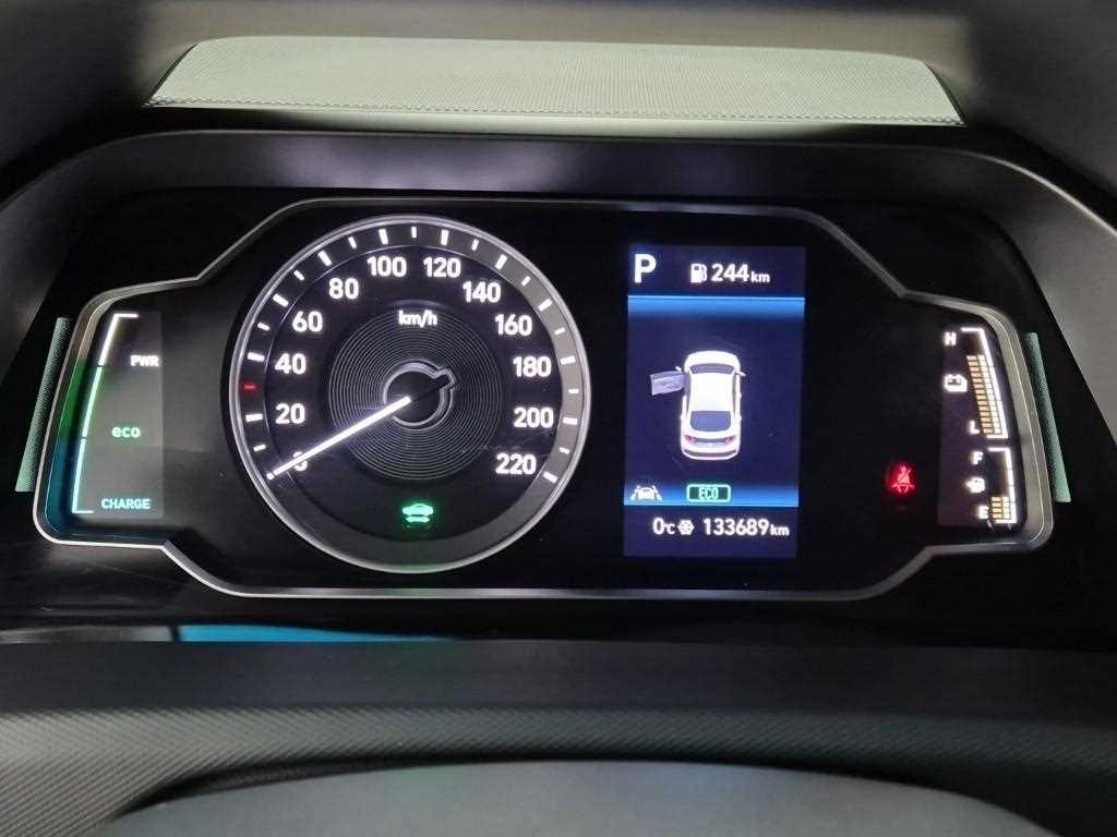 HYUNDAI Ioniq - Vista 6