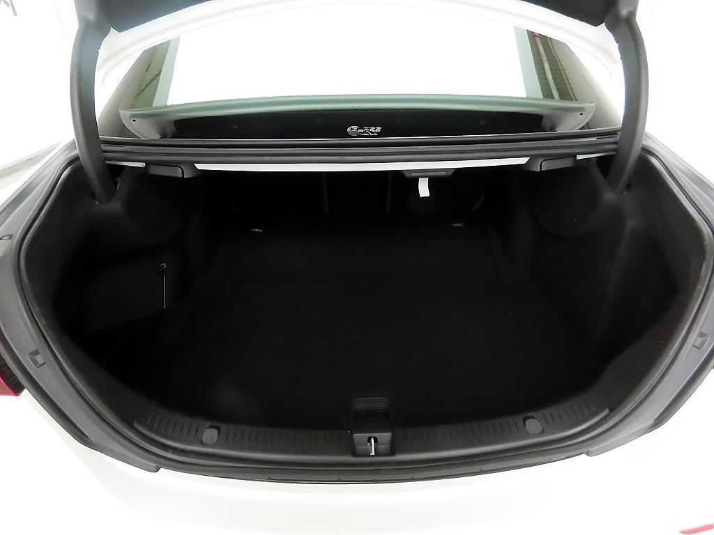 Mercedes Benz E class - Vista 5