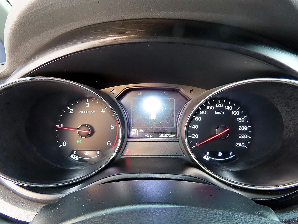 KIA Carnival - Vista 10