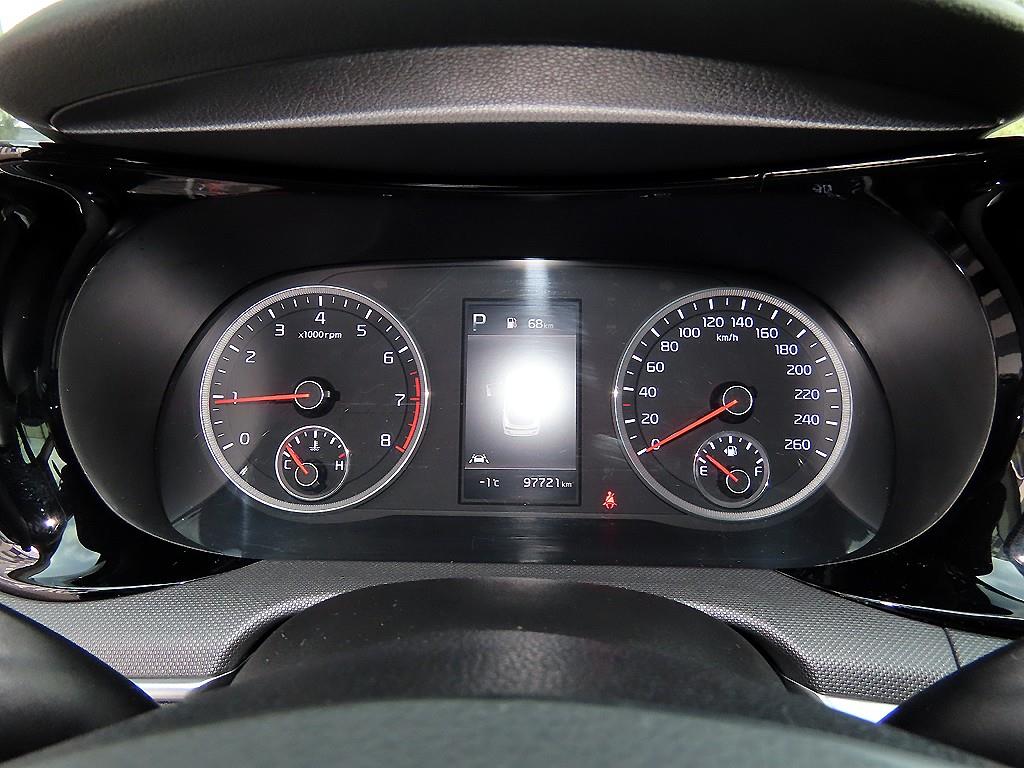 KIA K5 - Vista 9