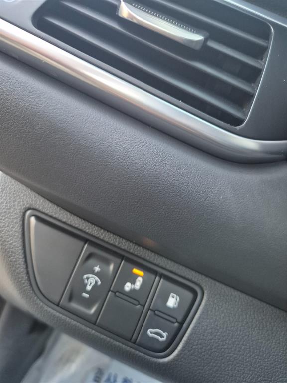 Genesis G70 - Vista 10