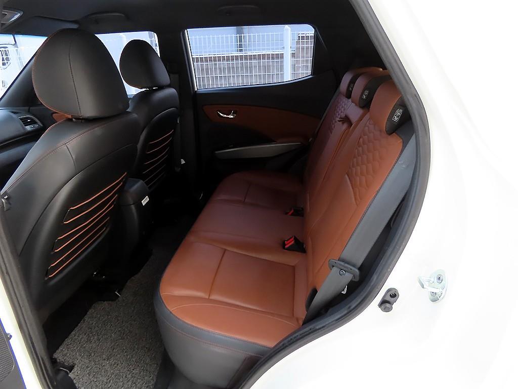 Ssangyong Tivoli - Vista 6