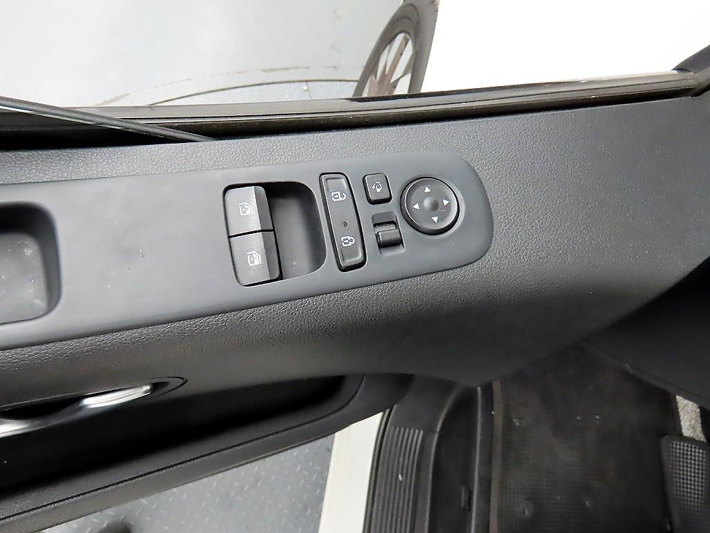 HYUNDAI Staria - Vista 11