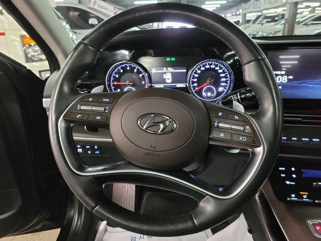 HYUNDAI Grandeur - Vista 7