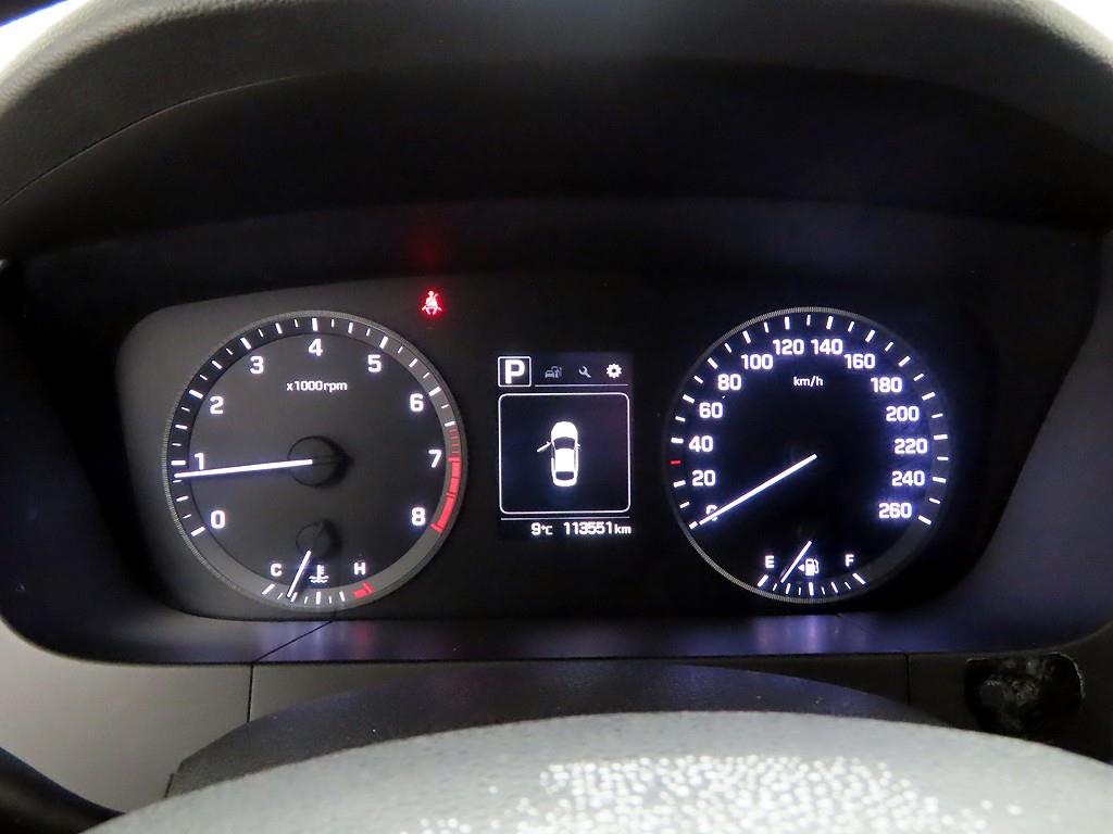 HYUNDAI Sonata - Vista 6