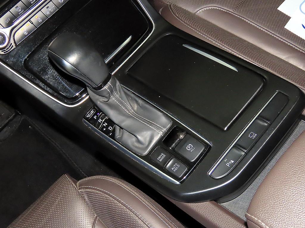 HYUNDAI Grandeur - Vista 12