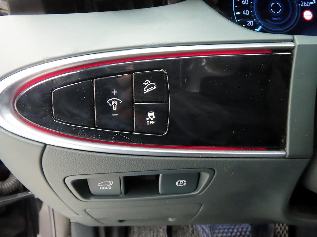 Genesis GV70 - Vista 11