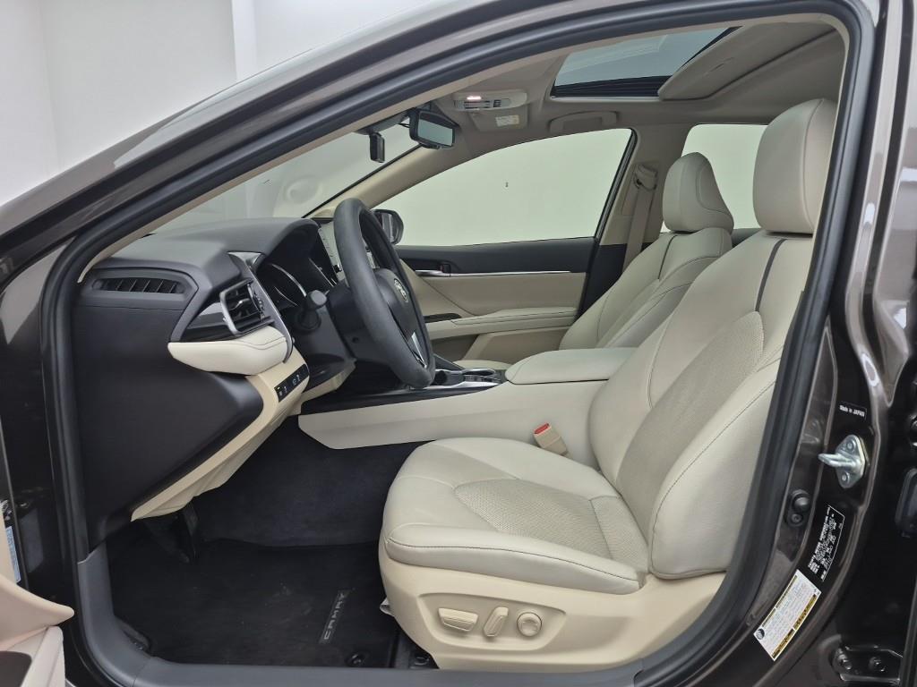 Toyota Camry - Vista 11