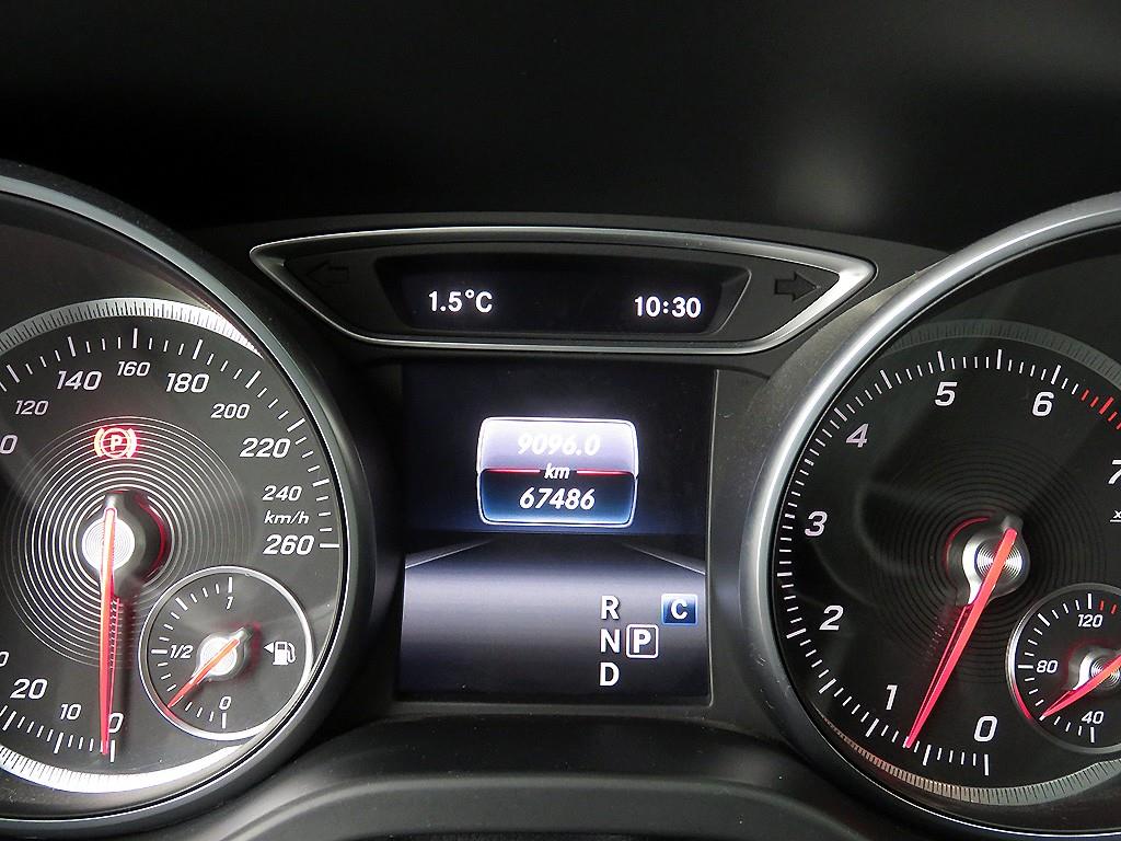 Mercedes Benz CLA Class 2017 Negro - Importación desde Corea - HF Imports Iquique - Foto 14