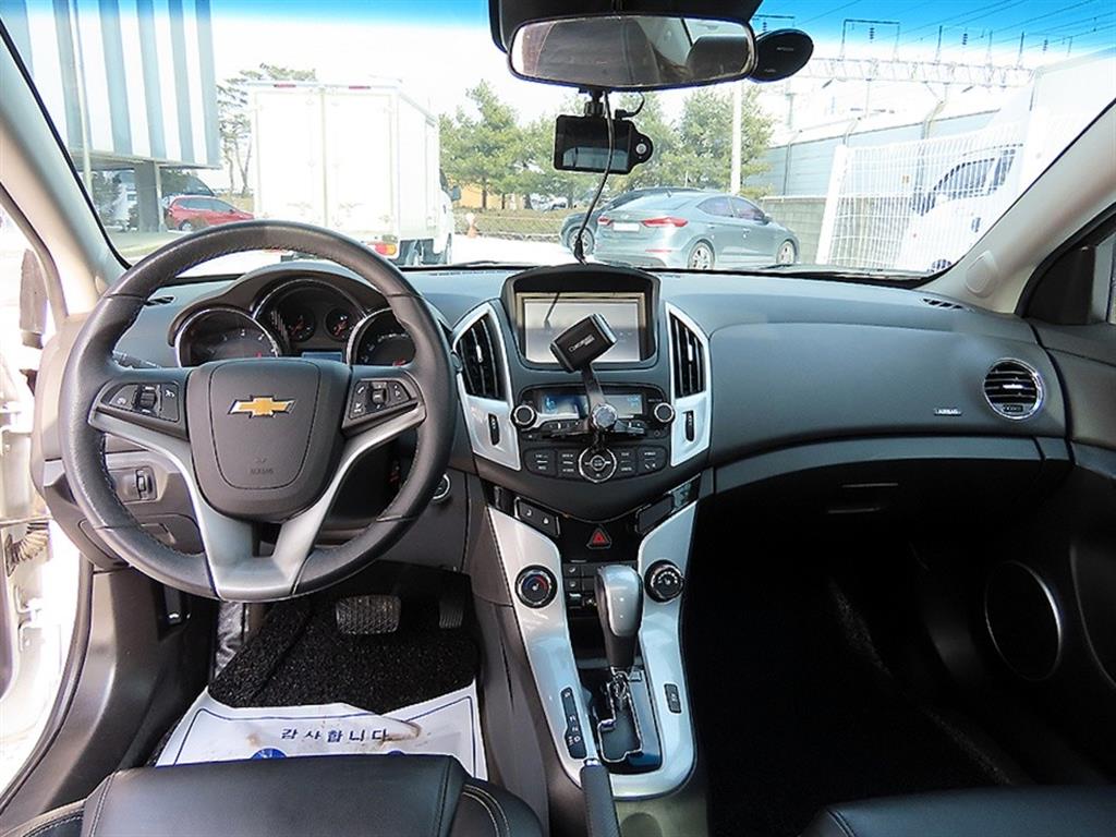 Chevrolet Cruise - Vista 7