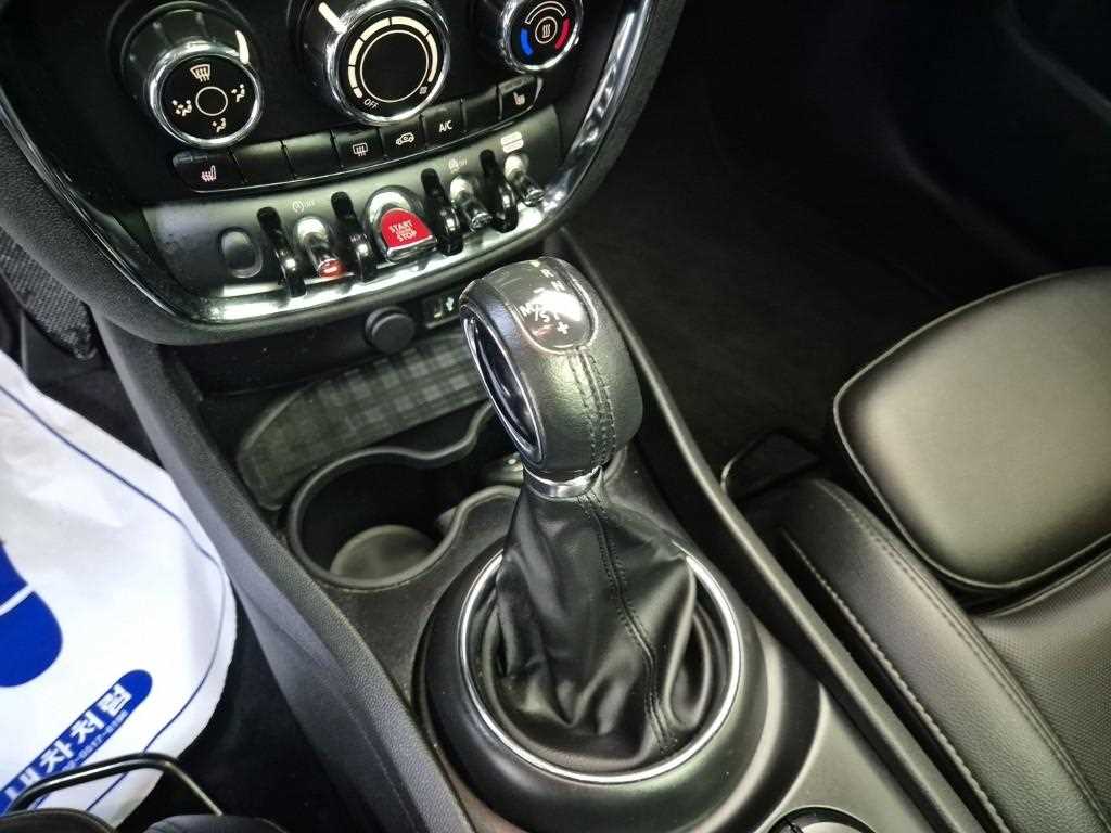 Mini Clubman - Vista 8