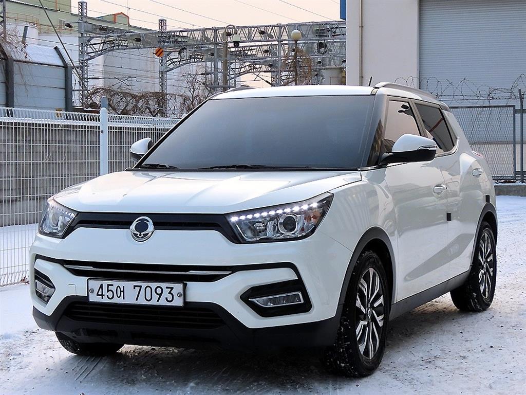 Ssangyong Tivoli - Vista 2
