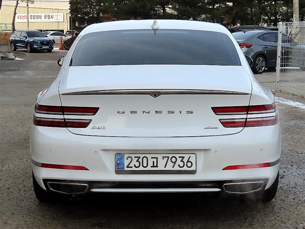 Genesis G80 - Vista 4