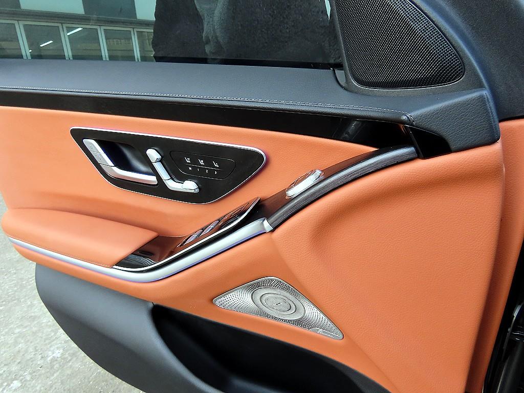 Mercedes Benz S Class - Vista 12