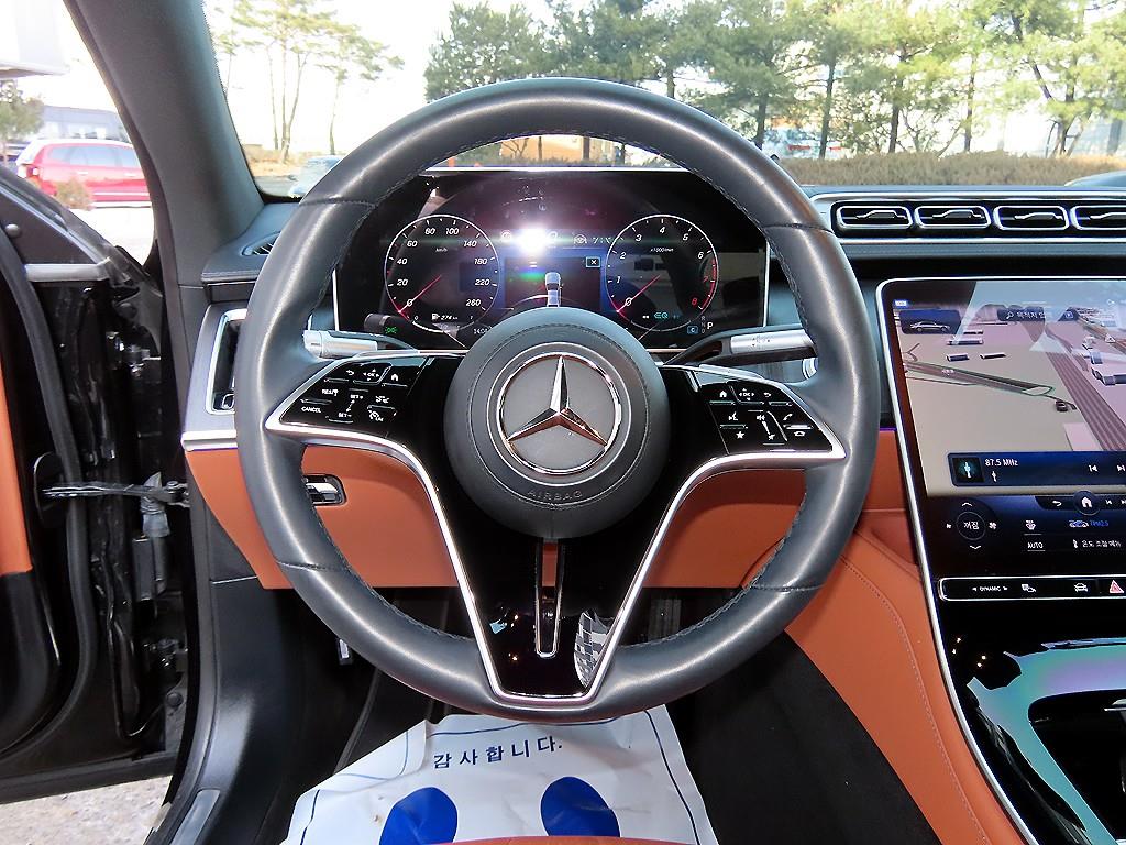 Mercedes Benz S Class - Vista 8