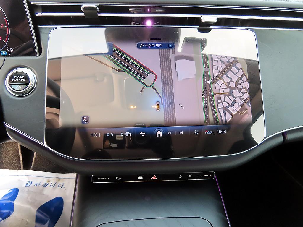 Mercedes Benz E class - Vista 12