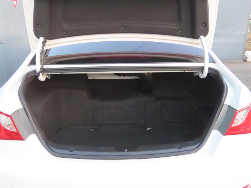 HYUNDAI Sonata - Vista 9