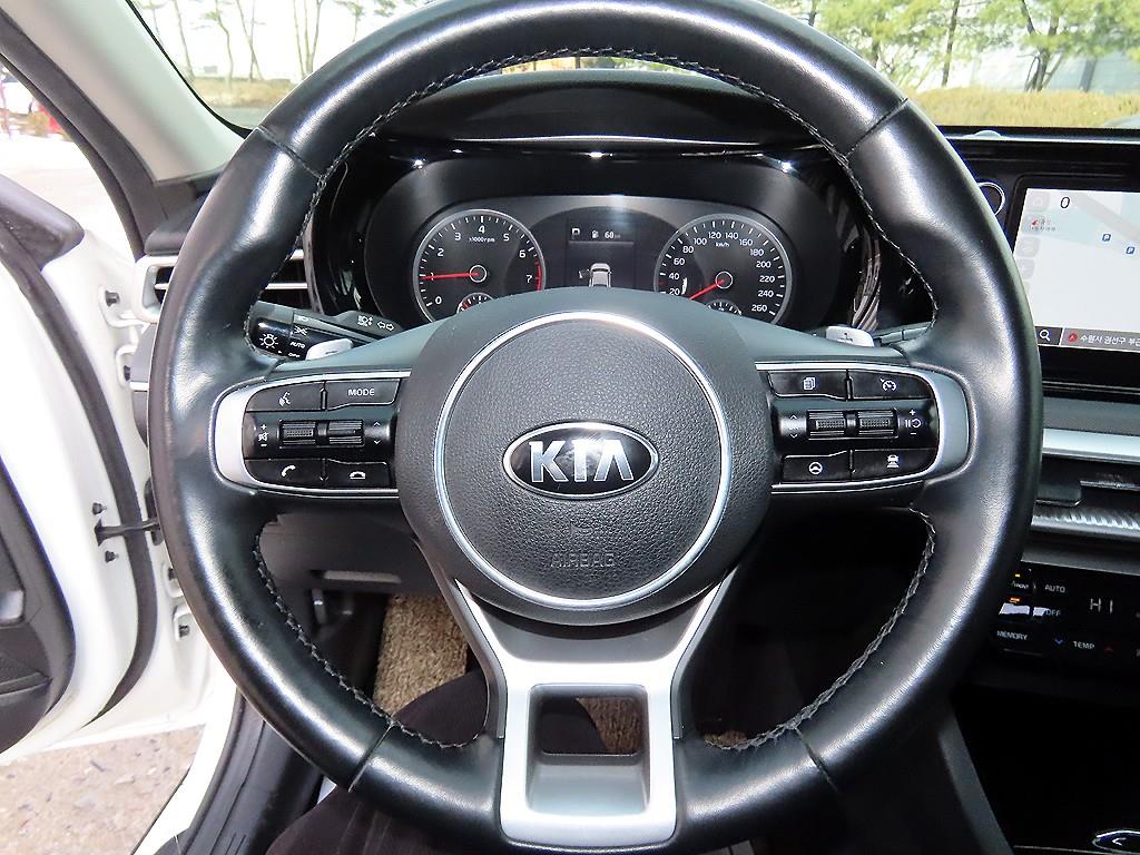 KIA K5 - Vista 8