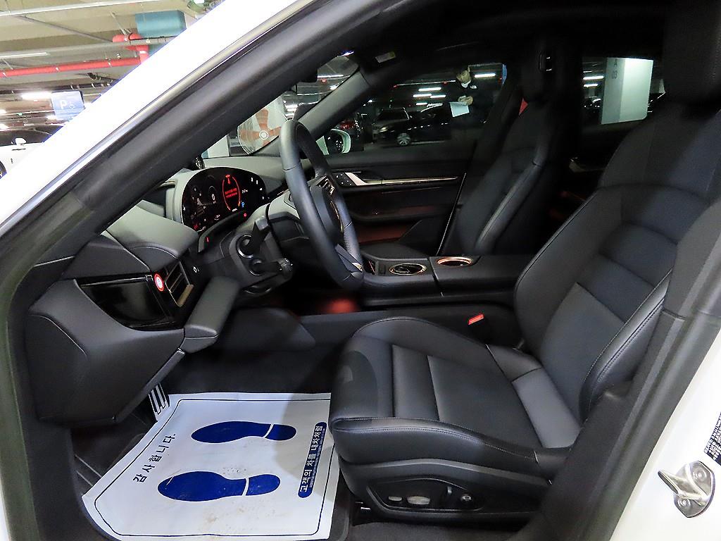 Porsche Taycan - Vista 6