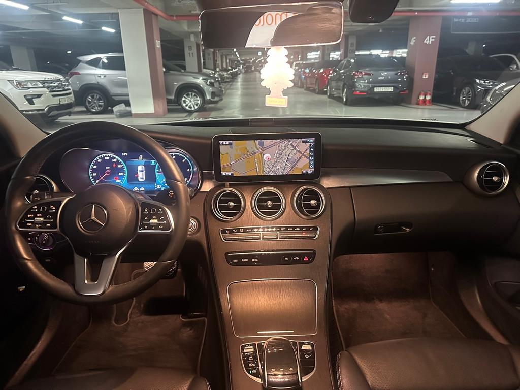 Mercedes Benz C Class - Vista 5